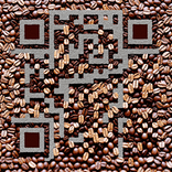 QR‑код, словно из зерен и пара горячего кофе