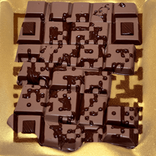 QR‑код из капель расплавленного шоколада